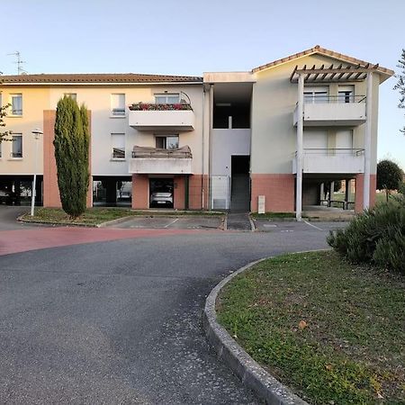 Spacieux Et Joli Appartement De 2 A 4 Personnes • Parking • Wifi Fenouillet  エクステリア 写真