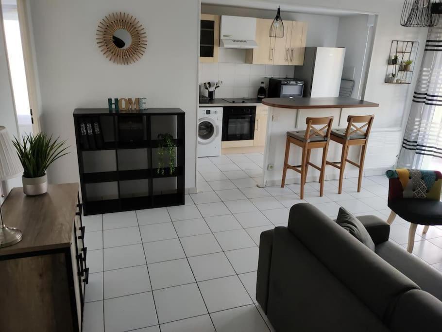 Spacieux Et Joli Appartement De 2 A 4 Personnes • Parking • Wifi Fenouillet  エクステリア 写真
